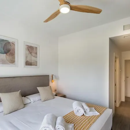 Homity Holidays - Playa Granada - Marina Golf
